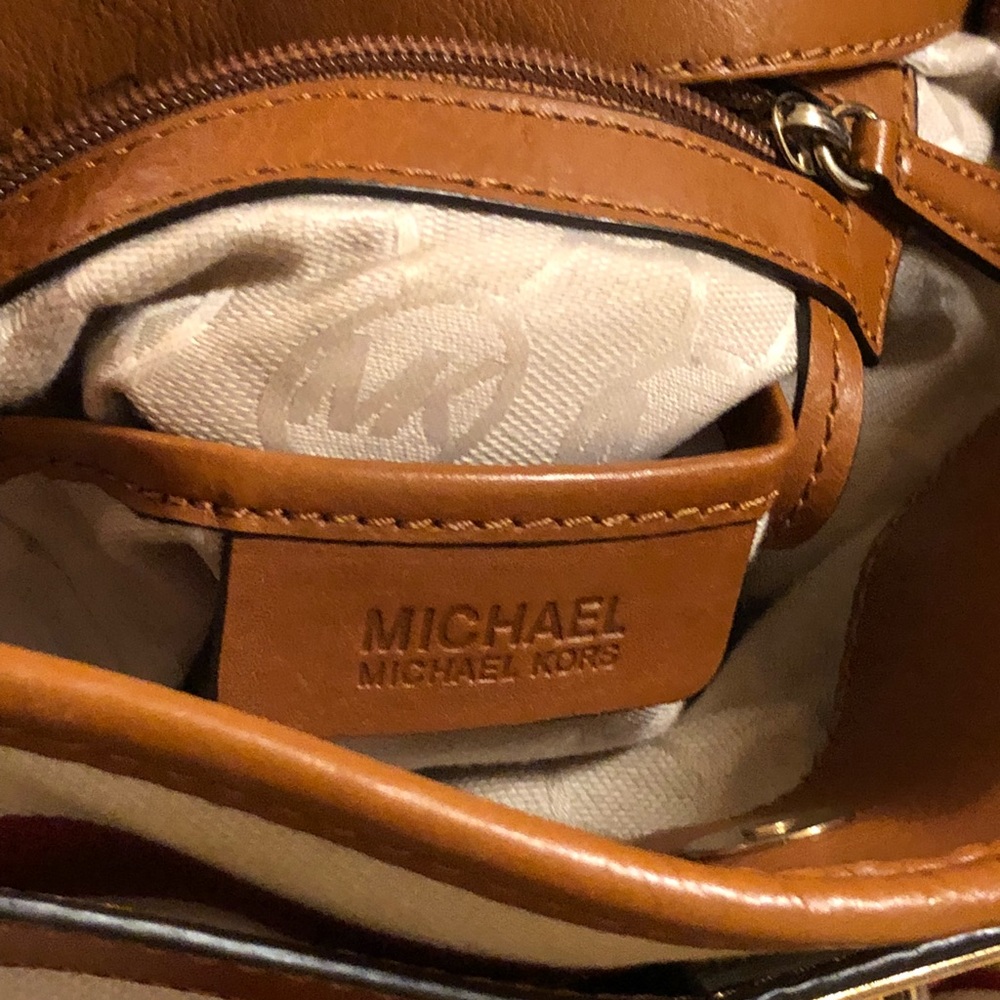 Handbag - Picture 3 of 7